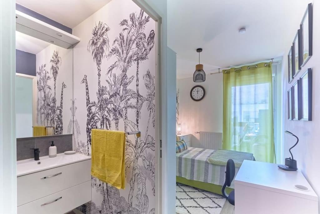 Appartement 4 Pieces - La Rose Des Yvelines - Classe 3 Etoiles Trappes Exteriér fotografie