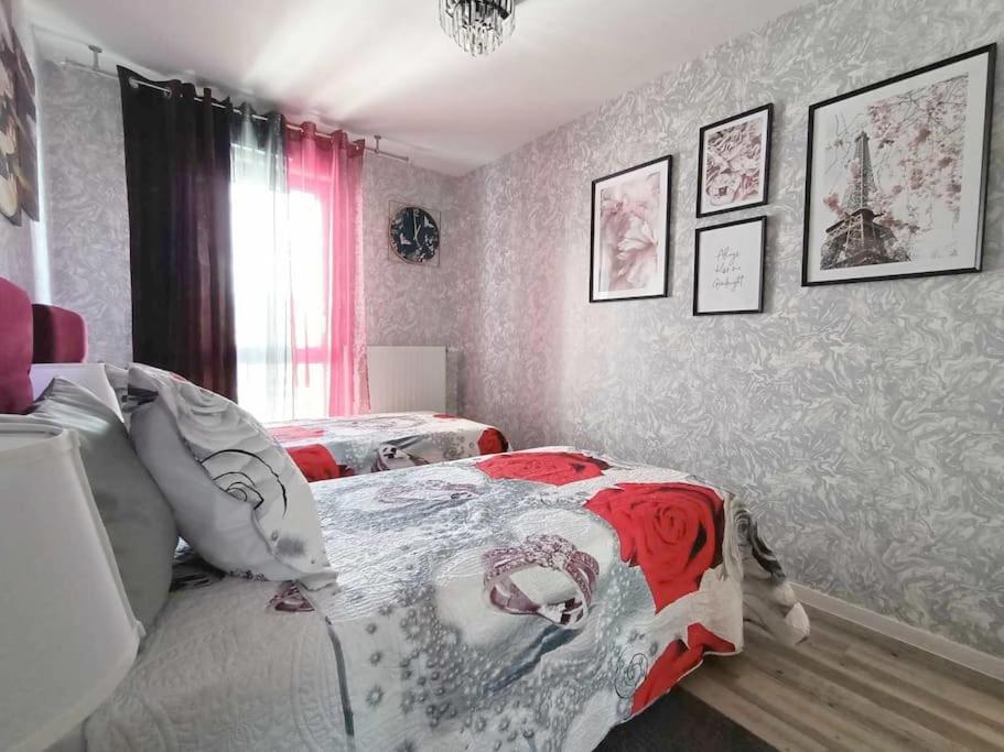 Appartement 4 Pieces - La Rose Des Yvelines - Classe 3 Etoiles Trappes Exteriér fotografie