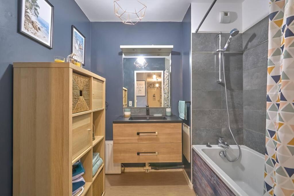 Appartement 4 Pieces - La Rose Des Yvelines - Classe 3 Etoiles Trappes Exteriér fotografie