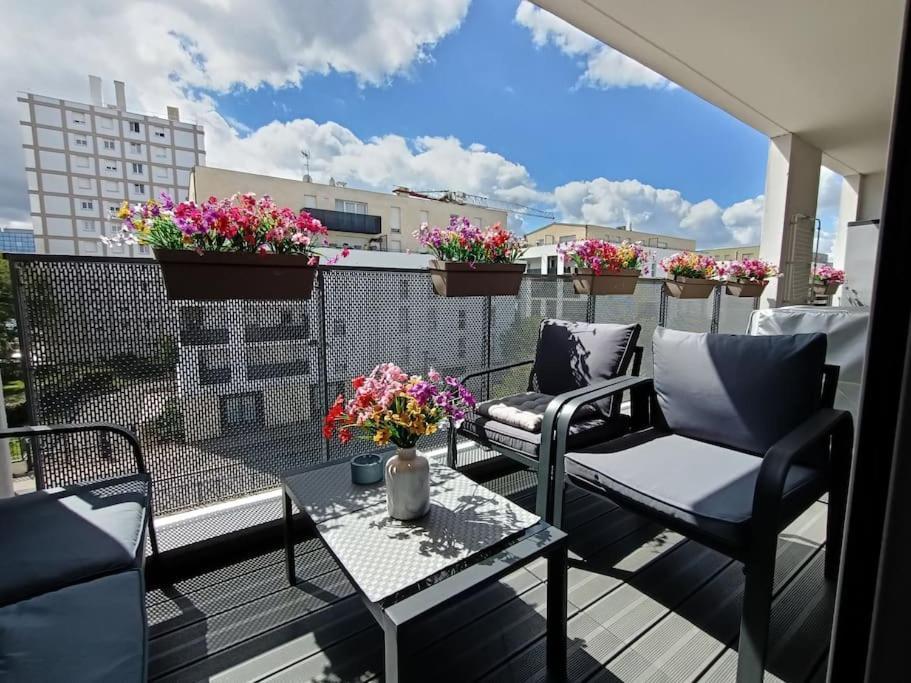 Appartement 4 Pieces - La Rose Des Yvelines - Classe 3 Etoiles Trappes Exteriér fotografie